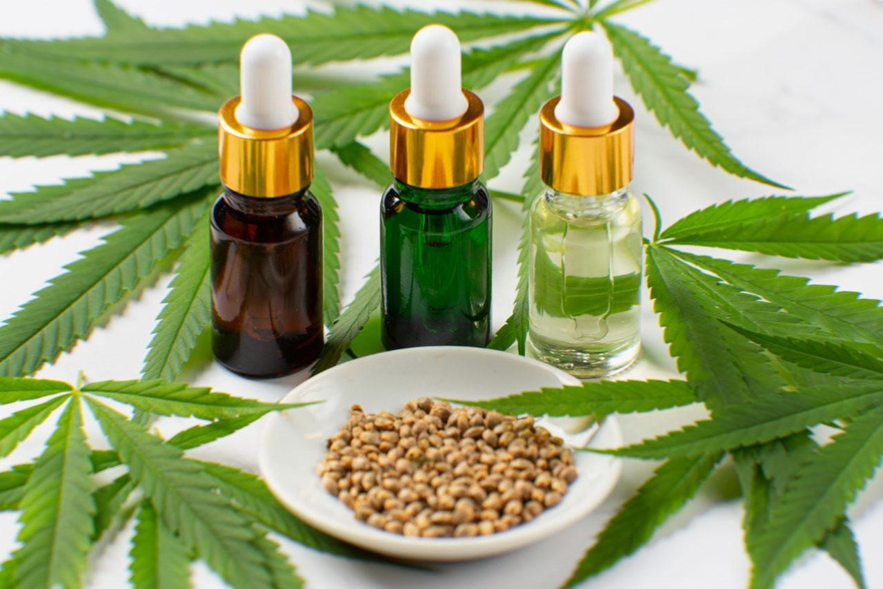 Full-Spectrum vs. Broad-Spectrum CBD Oil: Which One Works Best for Your Needs?